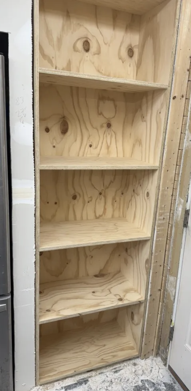 Closet / shelves project 12